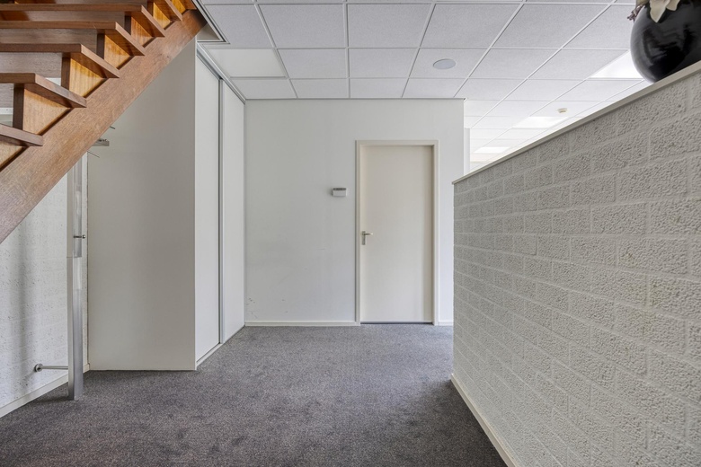 Kantoorruimteaan't Dorp 103<br/> inHeesch Kantoorruimteaan't Dorp 103<br/> inHeesch