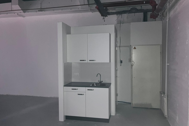 WinkelruimteaanZwanenveld 9057<br/> inNijmegen WinkelruimteaanZwanenveld 9057<br/> inNijmegen
