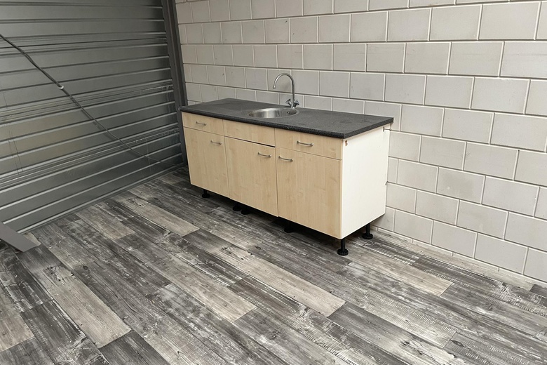 BedrijfsruimteaanBezembinder 8 a<br/> inNijkerk