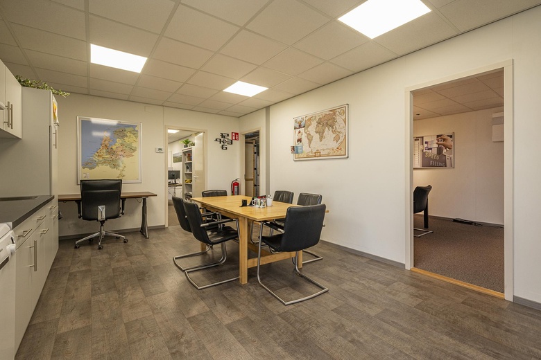 BedrijfsruimteaanRijthoek 11<br/> inHaaften