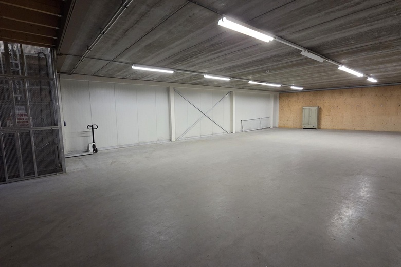 BedrijfsruimteaanXenonstraat 156<br/> inAlmere BedrijfsruimteaanXenonstraat 156<br/> inAlmere