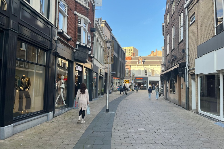 WinkelruimteaanHeuvelstraat 1 a<br/> inTilburg WinkelruimteaanHeuvelstraat 1 a<br/> inTilburg