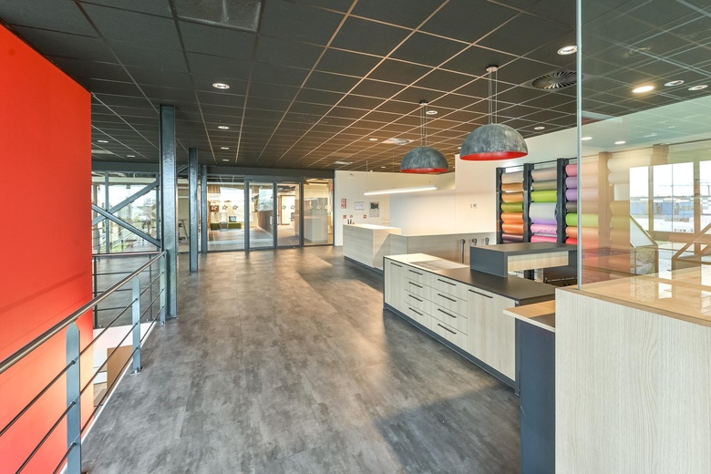 BedrijfsruimteaanDe Loetenweg 2<br/> inAmstelveen BedrijfsruimteaanDe Loetenweg 2<br/> inAmstelveen