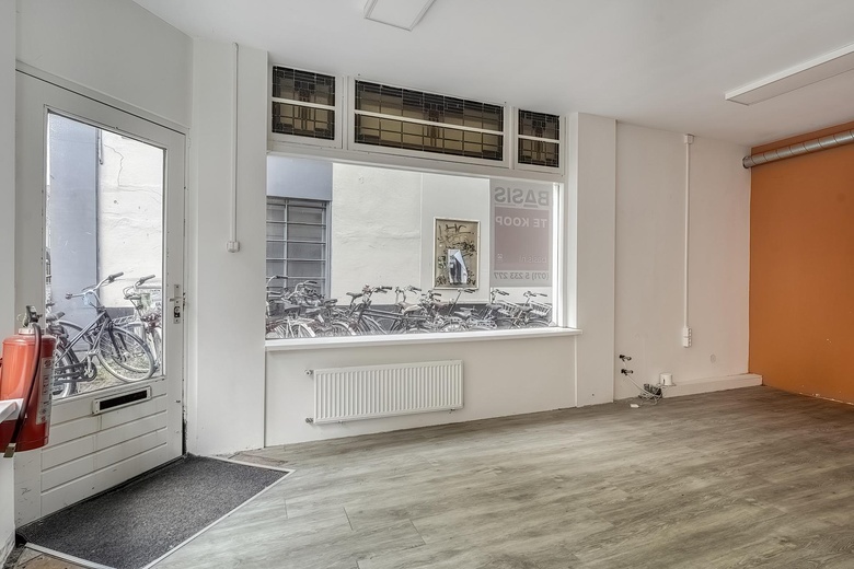 WinkelruimteaanHaarlemmerstraat 210<br/> inLeiden WinkelruimteaanHaarlemmerstraat 210<br/> inLeiden