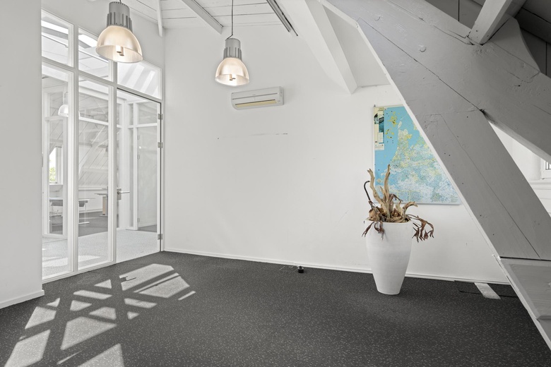 KantoorruimteaanArnhemsestraatweg 8<br/> inVelp