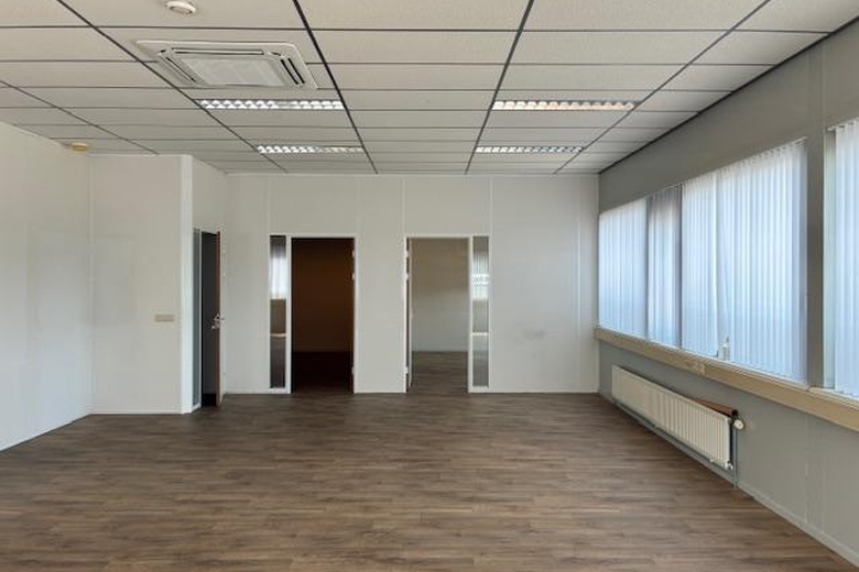 BedrijfsruimteaanVlotbrugweg 4<br/> inAlmere BedrijfsruimteaanVlotbrugweg 4<br/> inAlmere