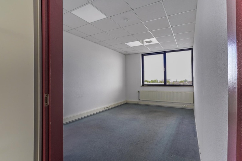 KantoorruimteaanKubus 70<br/> inSliedrecht