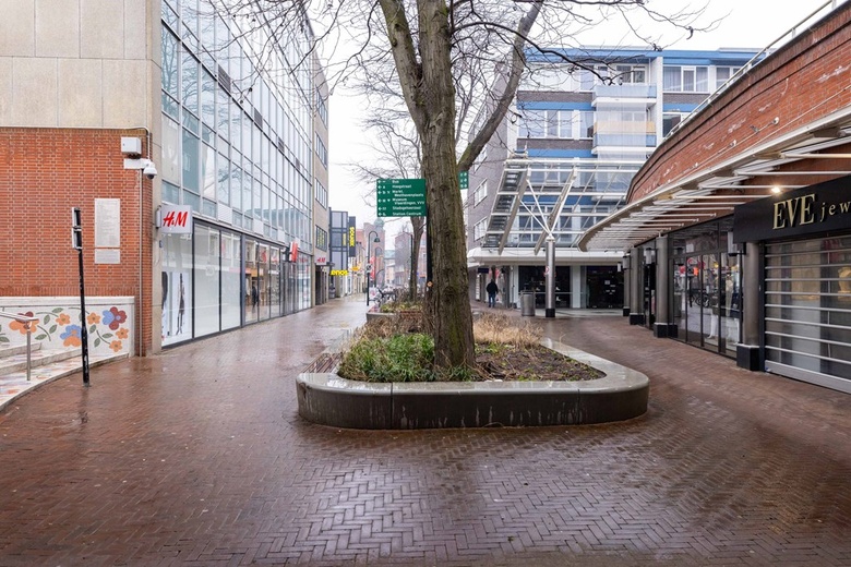 WinkelruimteaanLiesveld 146<br/> inVlaardingen WinkelruimteaanLiesveld 146<br/> inVlaardingen