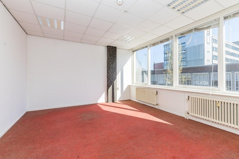 KantoorruimteaanPiekstraat 15 35<br/> inRotterdam KantoorruimteaanPiekstraat 15 35<br/> inRotterdam