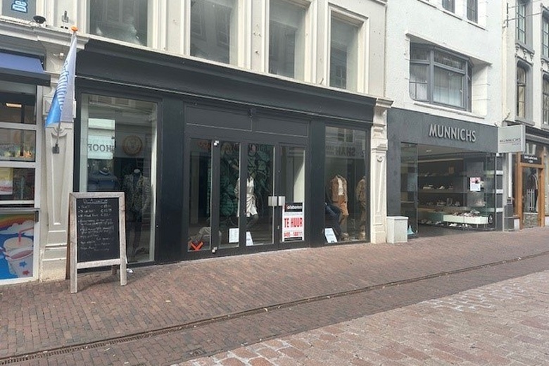 WinkelruimteaanVarkensmarkt 10<br/> inRoermond
