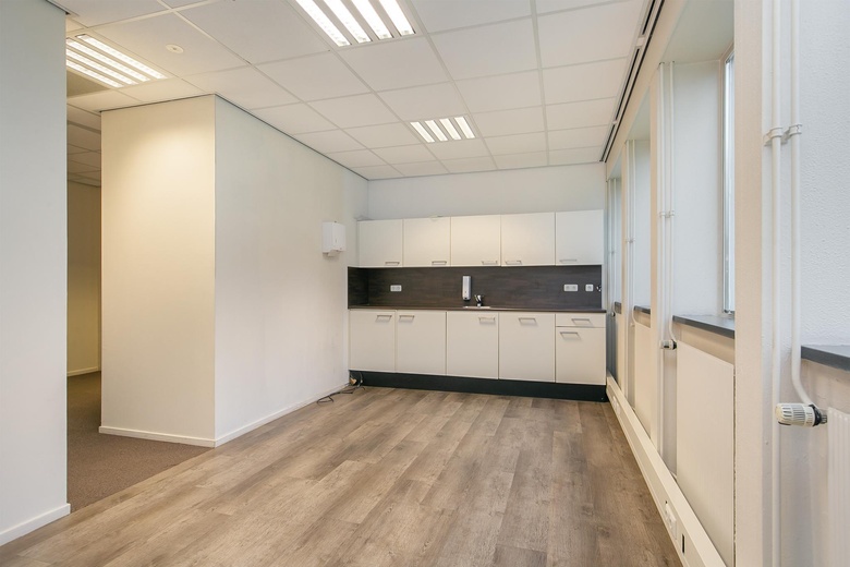 KantoorruimteaanZutphenseweg 51<br/> inDeventer KantoorruimteaanZutphenseweg 51<br/> inDeventer