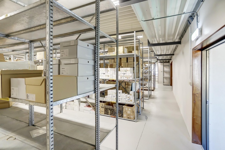 BedrijfsruimteaanAmbachtsstraat 32<br/> inWinterswijk BedrijfsruimteaanAmbachtsstraat 32<br/> inWinterswijk