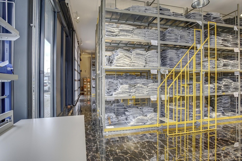 BedrijfsruimteaanMelbournestraat 14<br/> inLijnden BedrijfsruimteaanMelbournestraat 14<br/> inLijnden