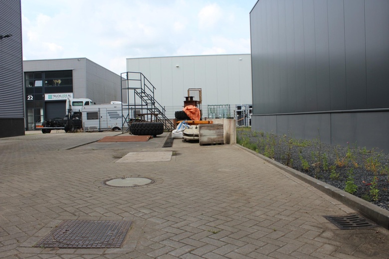 BedrijfsruimteaanDijkleger 24<br/> inVianen