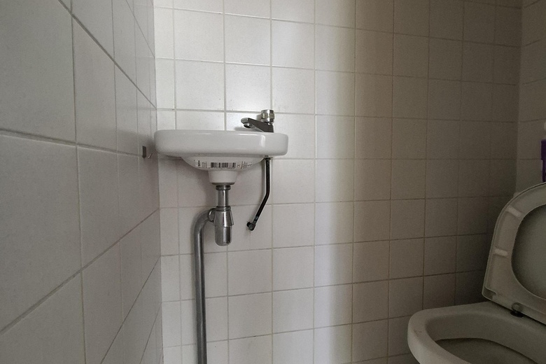 WinkelruimteaanVoorstraat 419<br/> inDordrecht WinkelruimteaanVoorstraat 419<br/> inDordrecht