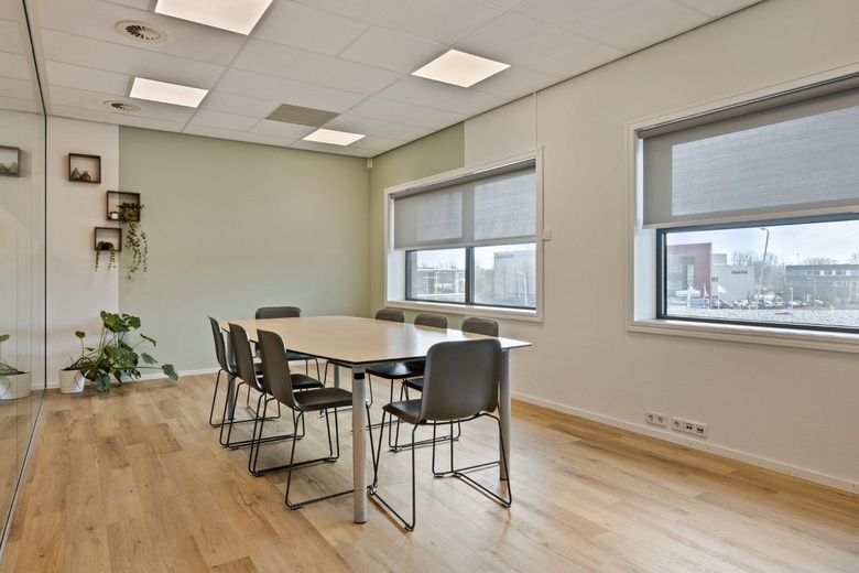 KantoorruimteaanLangesteijn 112<br/> inHendrik-Ido-Ambacht KantoorruimteaanLangesteijn 112<br/> inHendrik-Ido-Ambacht