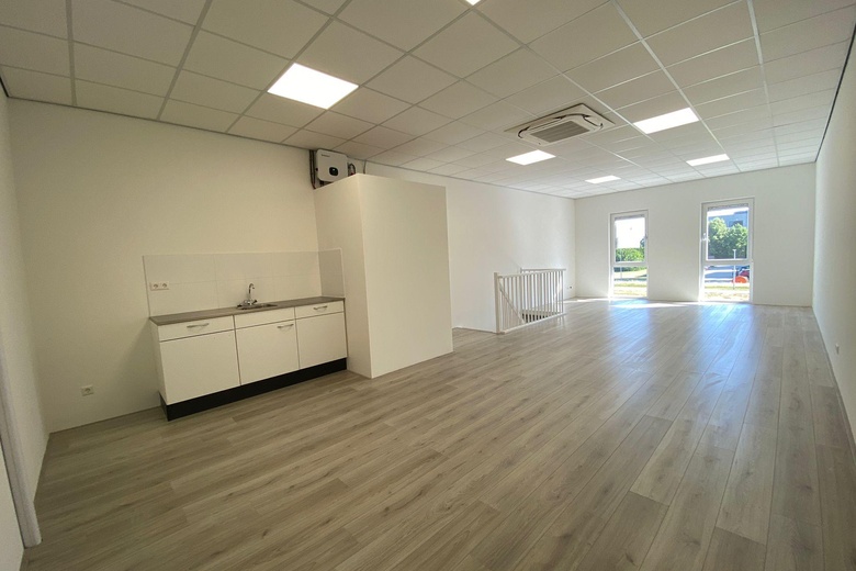BedrijfsruimteaanMicrofoonstraat 82<br/> inAlmere