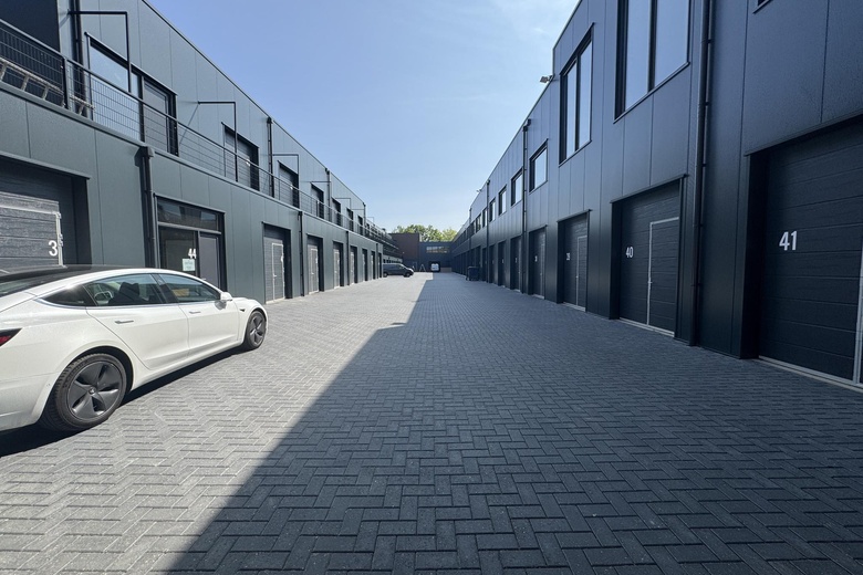 BedrijfsruimteaanEzingerweg 70 42<br/> inMeppel