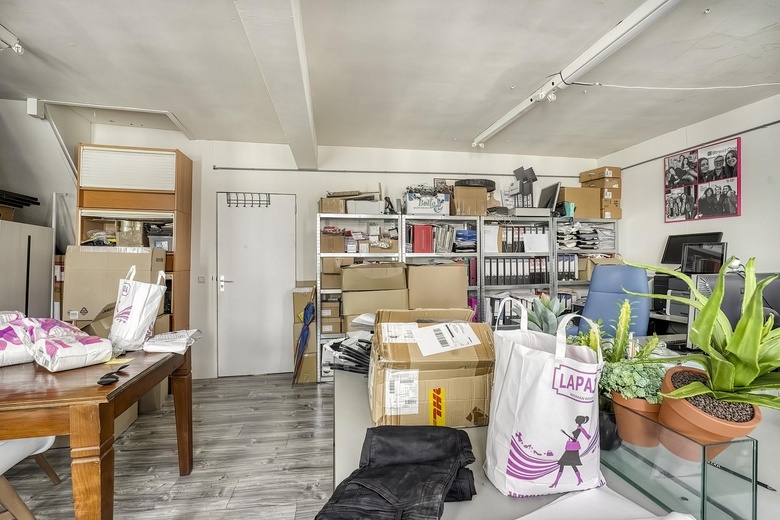 WinkelruimteaanHaarlemmerstraat 55<br/> inLeiden WinkelruimteaanHaarlemmerstraat 55<br/> inLeiden