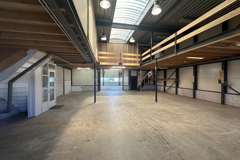 BedrijfsruimteaanJan Tinbergenstraat 19<br/> inReeuwijk BedrijfsruimteaanJan Tinbergenstraat 19<br/> inReeuwijk