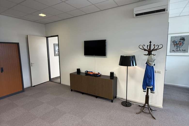 BedrijfsruimteaanVennestraat 22<br/> inLisse