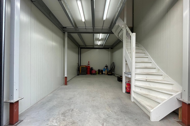 BedrijfsruimteaanZeilschip 3 07<br/> inHouten