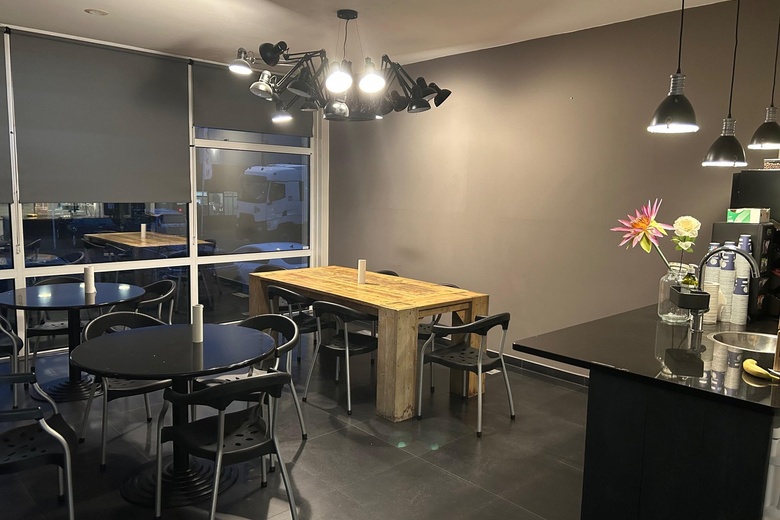 BedrijfsruimteaanLage Brink 11<br/> inApeldoorn