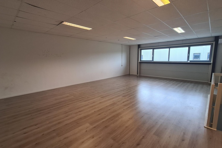 BedrijfsruimteaanXenonstraat 76<br/> inAlmere
