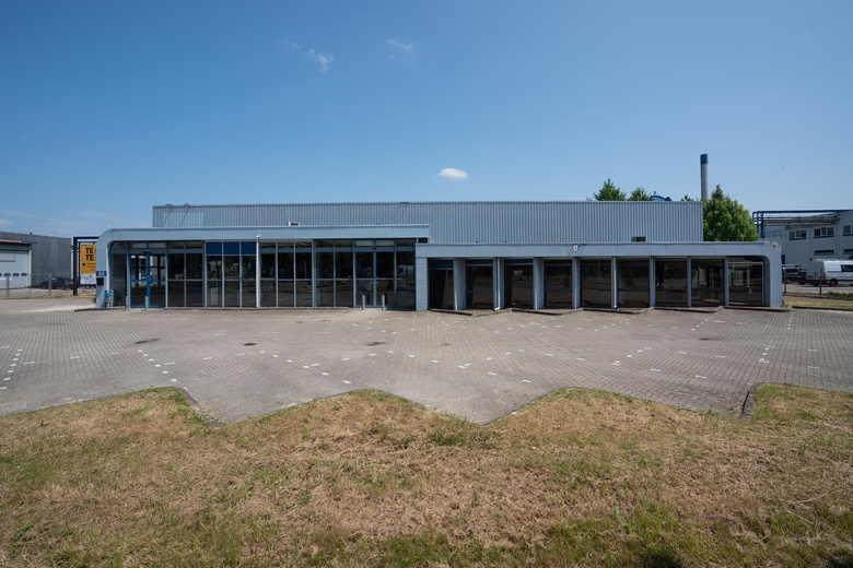 BedrijfsruimteaanDr. Nolenslaan 111<br/> inSittard BedrijfsruimteaanDr. Nolenslaan 111<br/> inSittard
