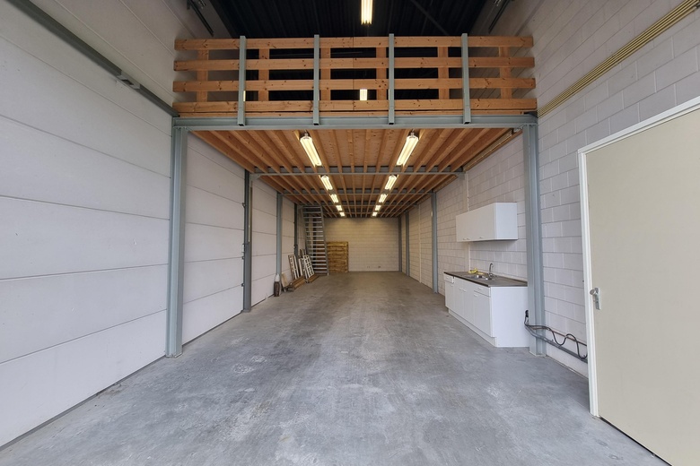 BedrijfsruimteaanTransportstraat 38 a<br/> inGiessen BedrijfsruimteaanTransportstraat 38 a<br/> inGiessen
