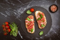 Bekijk foto 4 van Raadhuisplein 2