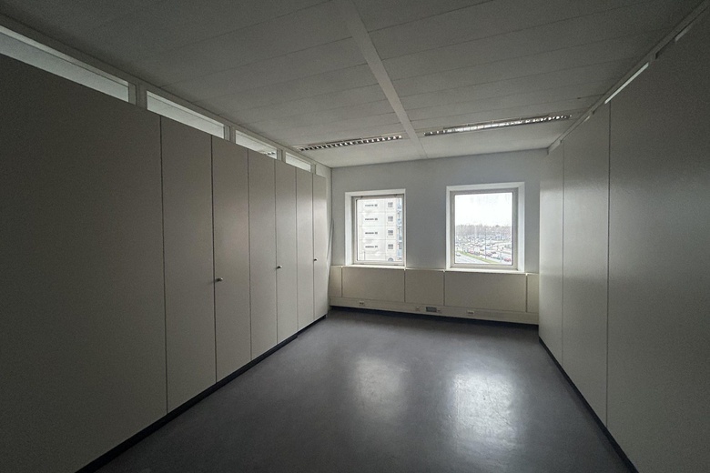 BedrijfsruimteaanTwentestraat 20-30<br/> inRotterdam