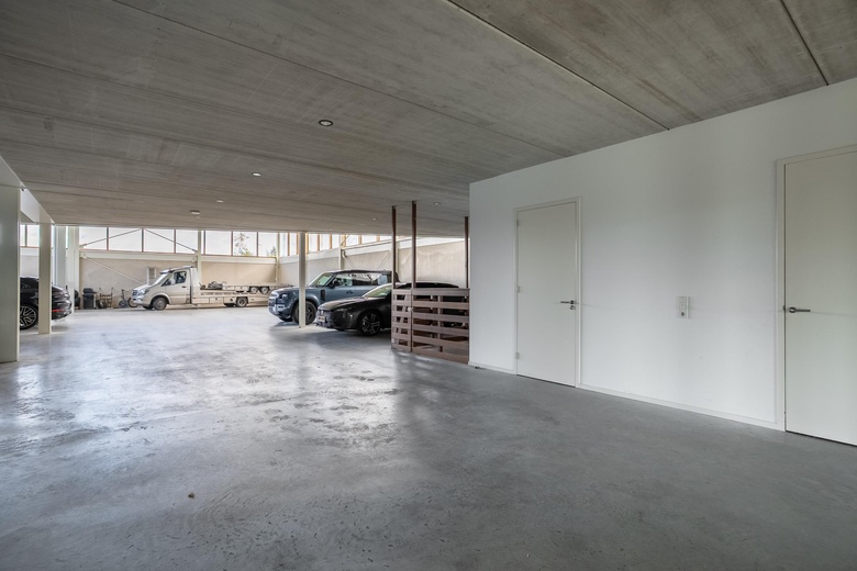 BedrijfsruimteaanRientjesoven 20<br/> inBorne BedrijfsruimteaanRientjesoven 20<br/> inBorne