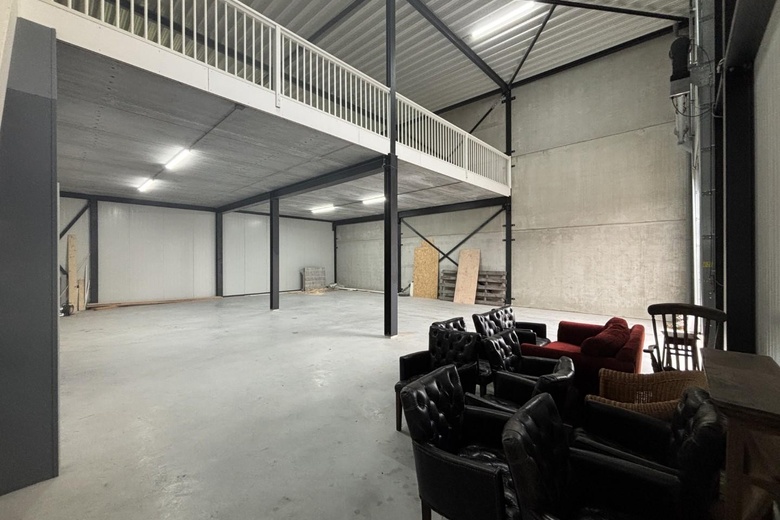 BedrijfsruimteaanAgriport 9 18<br/> inMiddenmeer