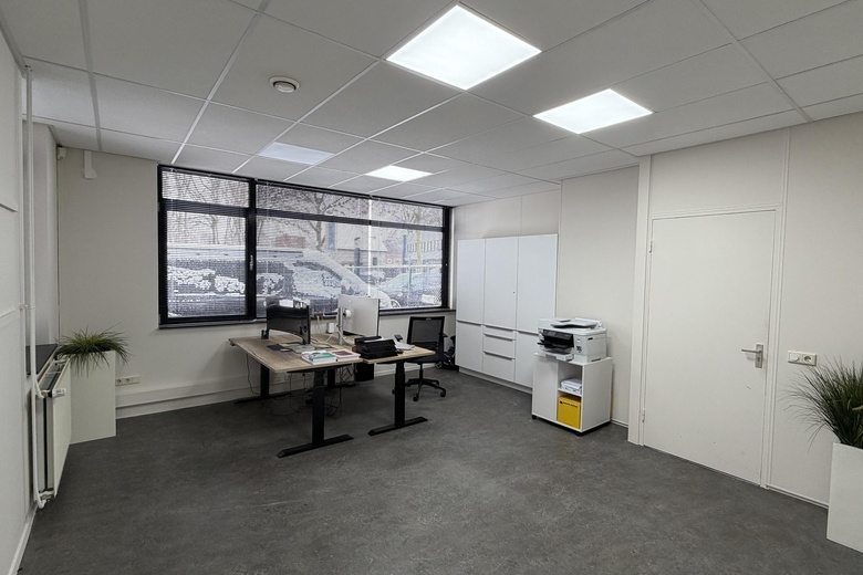 BedrijfsruimteaanRooseindsestraat 97<br/> inHelmond