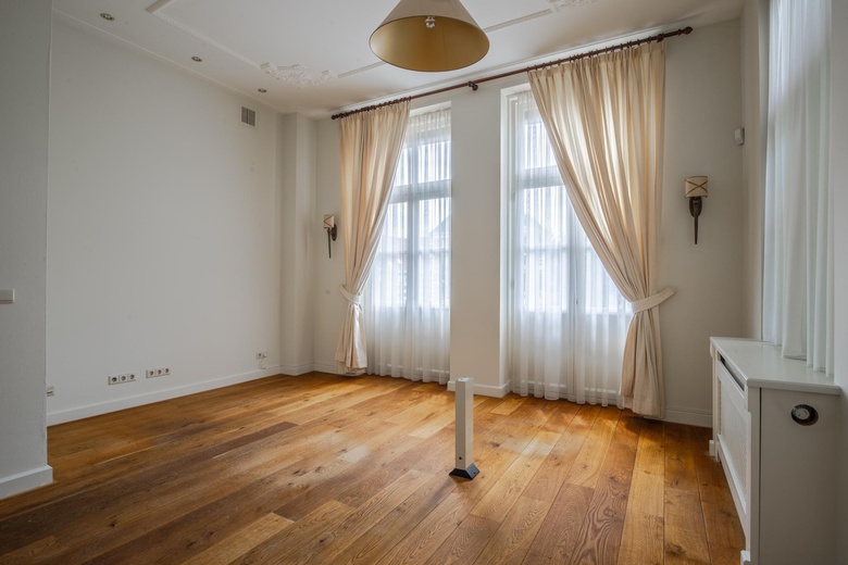 KantoorruimteaanUtrechtseweg 157<br/> inOosterbeek KantoorruimteaanUtrechtseweg 157<br/> inOosterbeek
