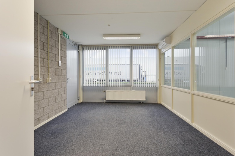 BedrijfsruimteaanProf. Asserweg 22<br/> inWaalwijk