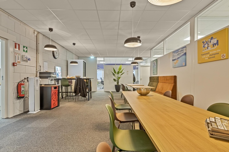 BedrijfsruimteaanTieleman en Drosweg 17<br/> inLeiden