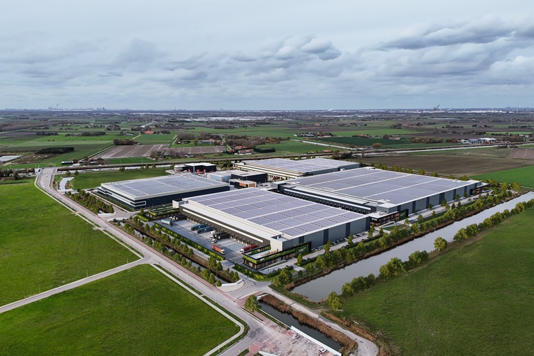 BedrijfsruimteaanVoltaweg 3<br/> inHellevoetsluis