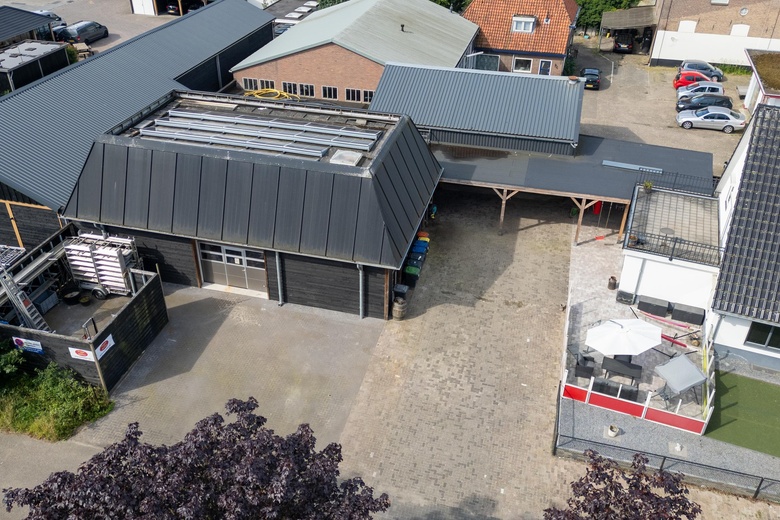 BedrijfsruimteaanZuiderzeestraatweg 233<br/> inOldebroek