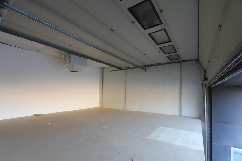 BedrijfsruimteaanDomineeslaan 91<br/> inZwanenburg