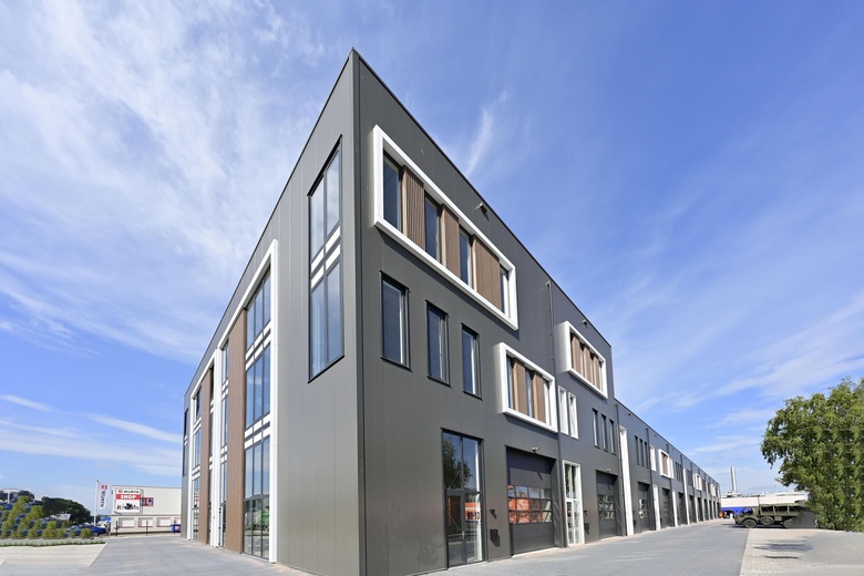 BedrijfsruimteaanHarselaarseweg 90 02<br/> inBarneveld BedrijfsruimteaanHarselaarseweg 90 02<br/> inBarneveld