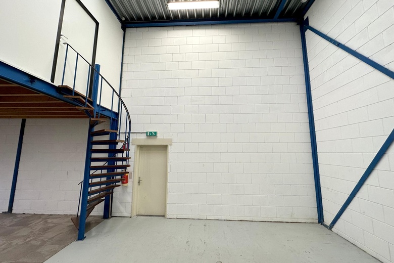 BedrijfsruimteaanVan Voordenpark 6 k<br/> inZaltbommel