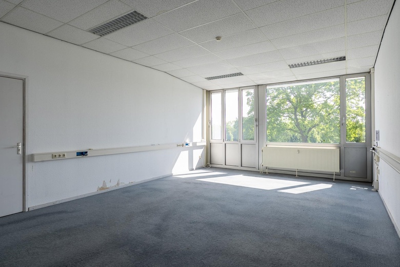 BedrijfsruimteaanKlarenanstelerweg 5<br/> inKerkrade BedrijfsruimteaanKlarenanstelerweg 5<br/> inKerkrade