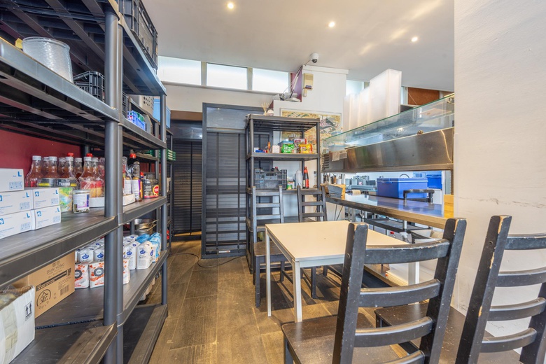 WinkelruimteaanE.du Perronstraat 34<br/> inWeesp