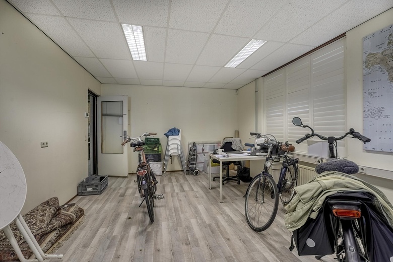 BedrijfsruimteaanWeversbaan 13<br/> inLeiderdorp BedrijfsruimteaanWeversbaan 13<br/> inLeiderdorp