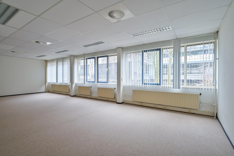 KantoorruimteaanPolanerbaan F - N<br/> inWoerden KantoorruimteaanPolanerbaan F - N<br/> inWoerden