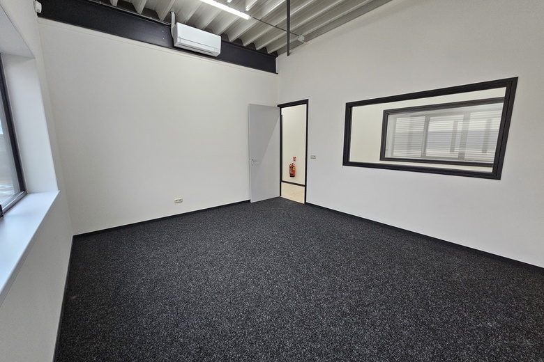 BedrijfsruimteaanSchepelstraat 47<br/> inRoermond BedrijfsruimteaanSchepelstraat 47<br/> inRoermond