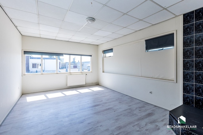 KantoorruimteaanNieuw-Mathenesserstraat 32 B<br/> inSchiedam KantoorruimteaanNieuw-Mathenesserstraat 32 B<br/> inSchiedam