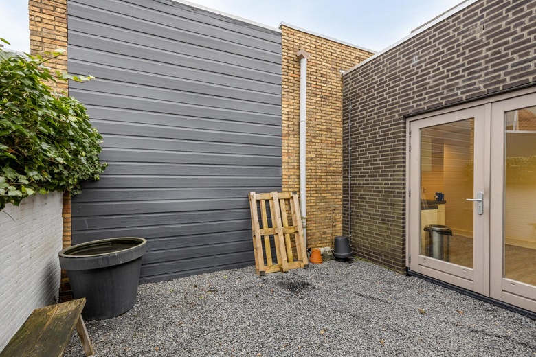 WinkelruimteaanRaadhuisstraat 108<br/> inHoogerheide WinkelruimteaanRaadhuisstraat 108<br/> inHoogerheide